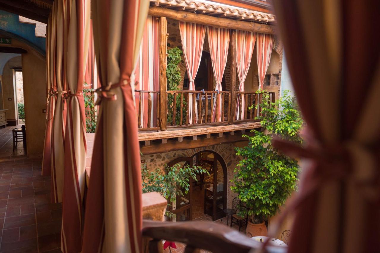 Hotel Anticos Palathos Orosei Exterior photo